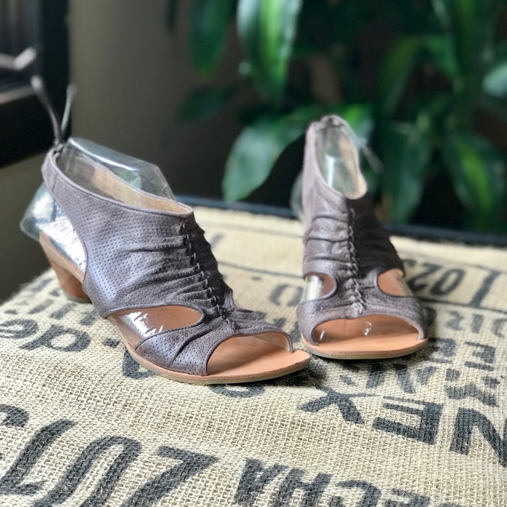 Taupe Tie leather perforated sandals